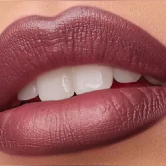 Clinique Clove Pop Matte Primer Lipstick - Picture 10 of 16